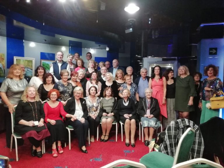 De grandes recitales se alimenta el poeta