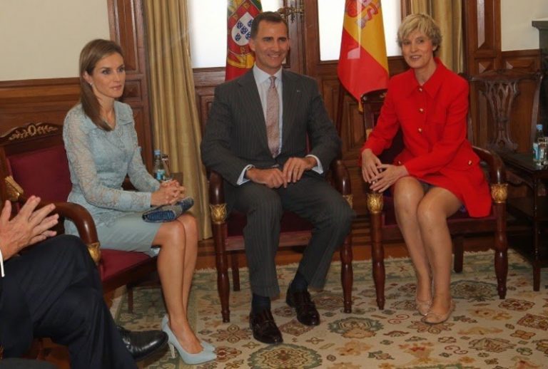 D. Felipe y Dña. Letizia visitaron la Asamblea de la República  y al primer Ministro Portugues