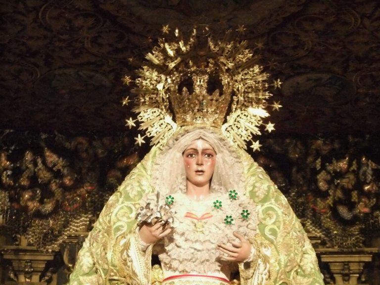 La Hermandad Nacional Monárquica de España participará del Cincuenta Aniversario de la Coronación Canónica de la  Macarena