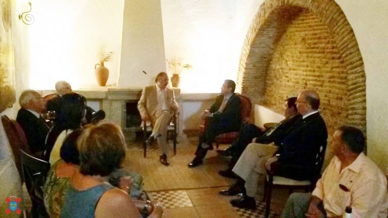 Reunión entre autarcas portugueses y el Presidente de la Hermandad Nacional Monárquica