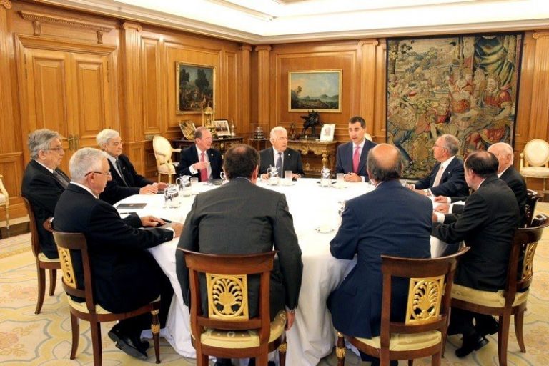 Su Majestad el Rey se reunió con los responsables de las Reales Academias