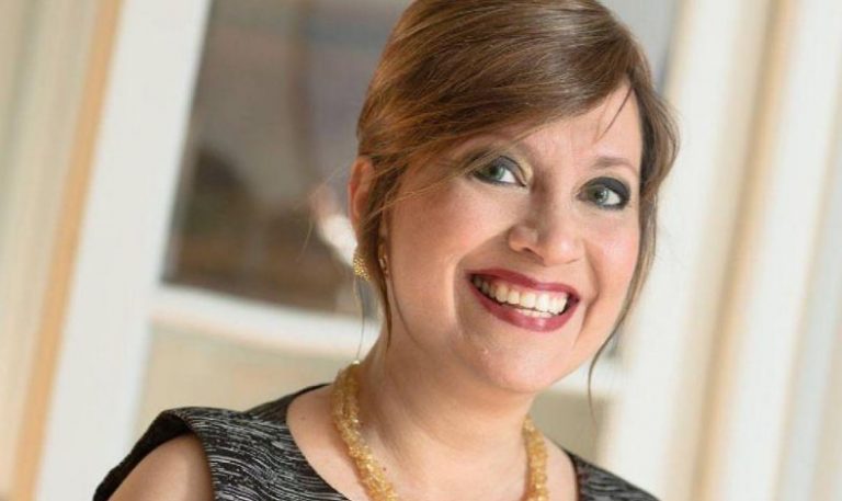 La Presidenta Delegada de la HNME en Francia se reunió con el Delegado del Instituto de la Casa Real francesa