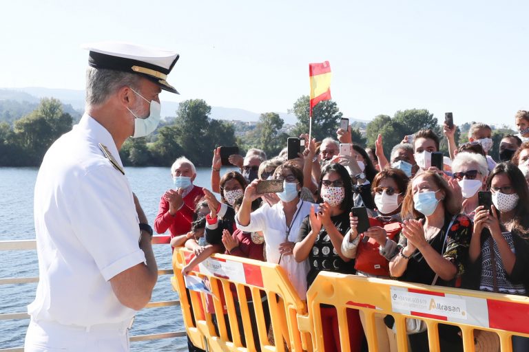 Su Majestad el Rey Felipe VI visita la Comandancia Naval del río Miño
