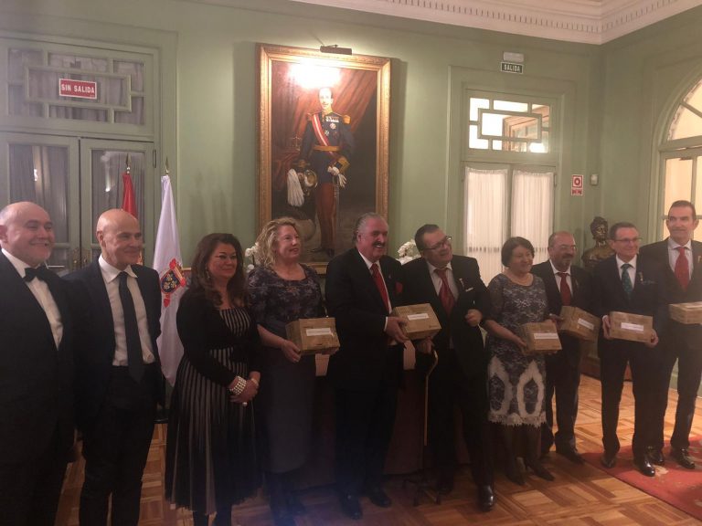 Entrevista: Mª Consuelo Giner Tormo, primer premio, modalidad de poesía en el IV Certamen Internacional Rey Felipe VI, de la HNME