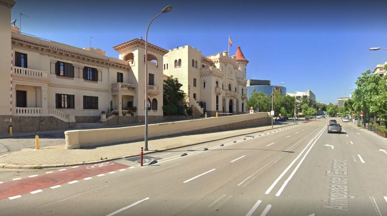 La inexistente política militar española