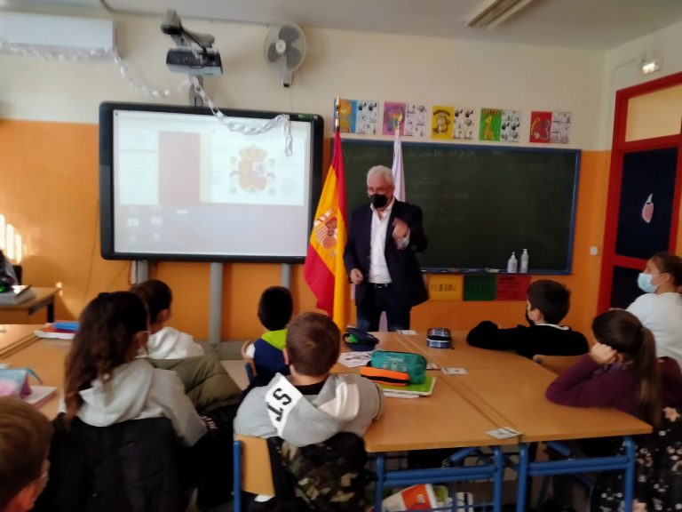 CHARLAS SOBRE CONSTITUCIÓN EN COLEGIOS DE SEVILLA