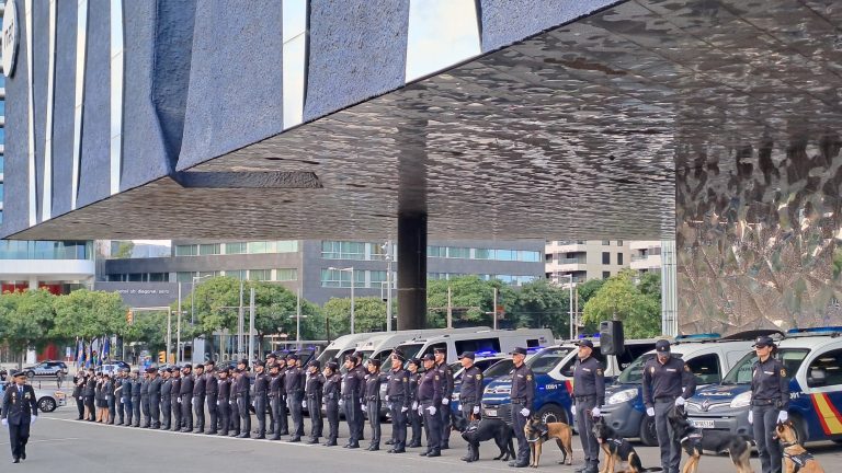 Delegación de Barcelona en los actos de celebración del Patrón de la Policía Nacional y «Día de la Policía 2025»