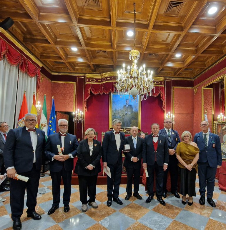 Asociación Cultural y Solidaria «Granada Siempre»: PREMIOS BARRETA