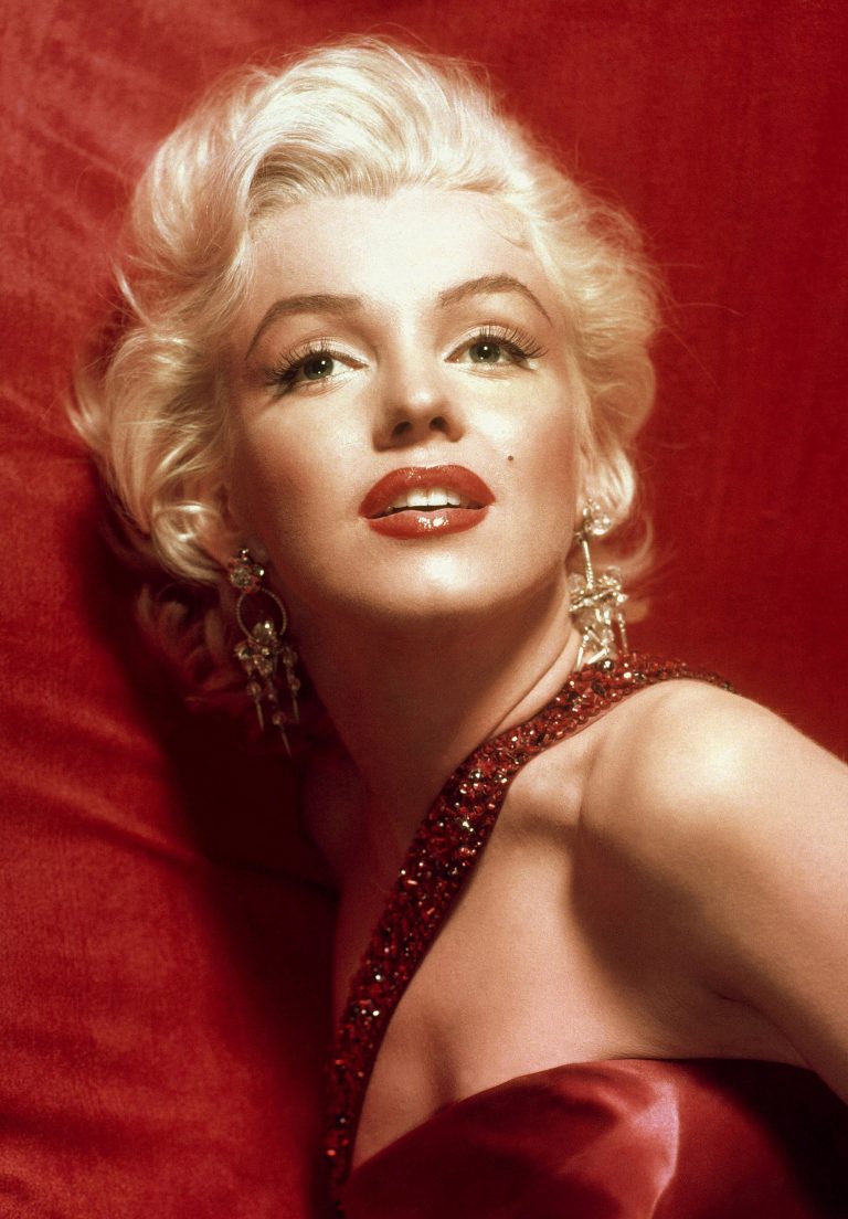 0 Marilyns. 100 Normas