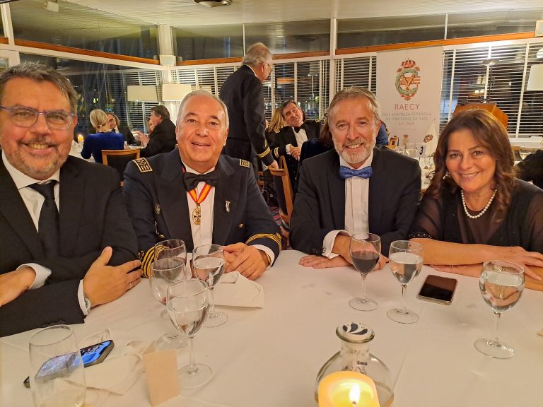 Las Delegaciones de la HNME de Barcelona y Tarragona con la Real Asamblea Española de Capitanes de Yate