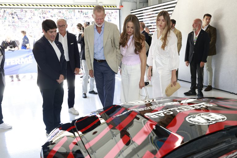 Su Majestad el Rey acompañado por Sus Altezas Reales la Princesa de Asturias y la Infanta Doña Sofía han asistido al Gran Premio de España de Fórmula 1
