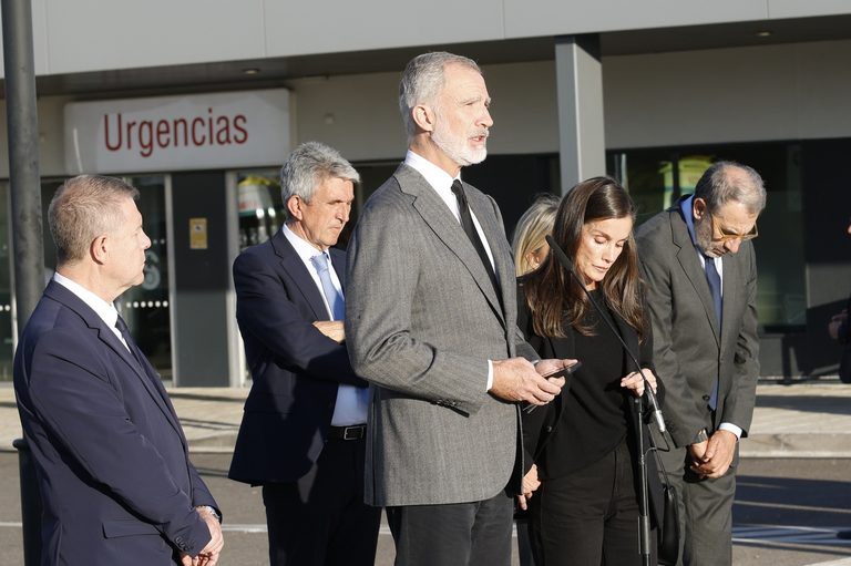 Visita a los heridos en el accidente ferroviario de Urda