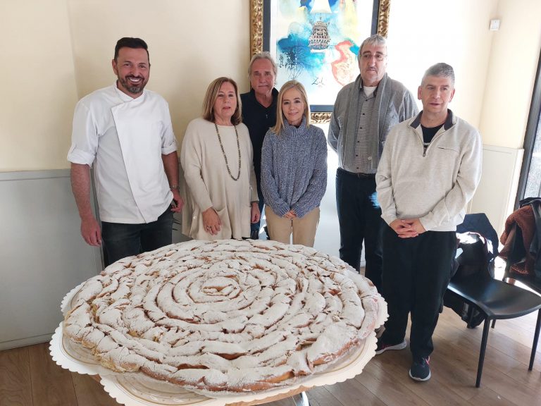 UNA ENSAIMADA, PARA UN GRAN CUMPLEAÑOS