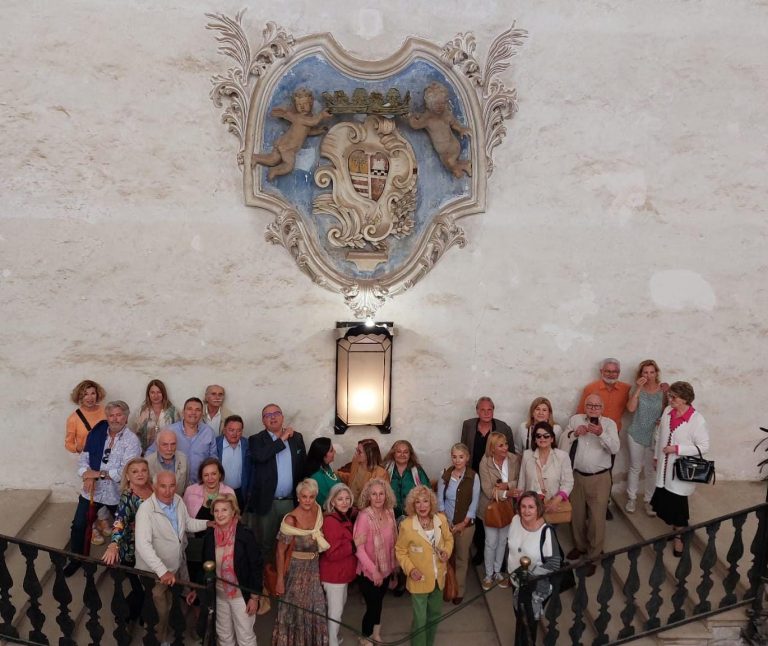 La Delegación de la HNME en Baleares organizó una comida de compañerismo en el conocido restaurante Los Rafaeles de Palma
