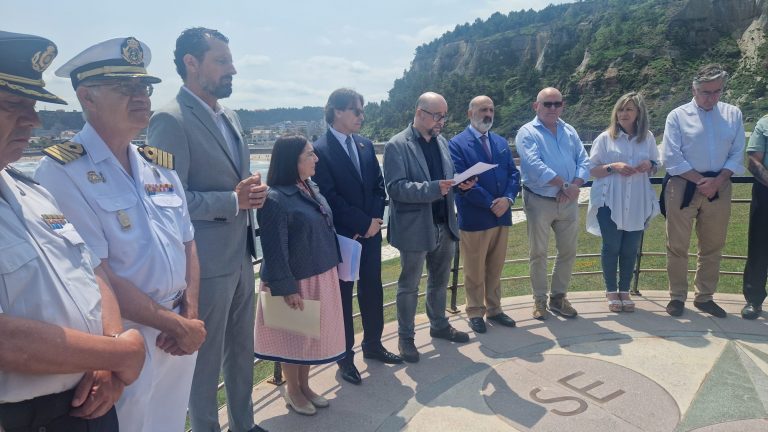 El presidente de la HNME D. José Fernández, el secretario de expansión D. Juan José Martín y el delegado de Asturias Don Juan Enrique Villalba han sido invitados de honor de la Asociación Amigos del Museo de Anclas Philippe Cousteau