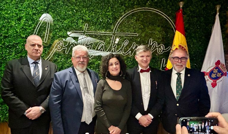 Más de 150 personas se reúnen en Palma para celebrar el cumpleaños de SM el Rey