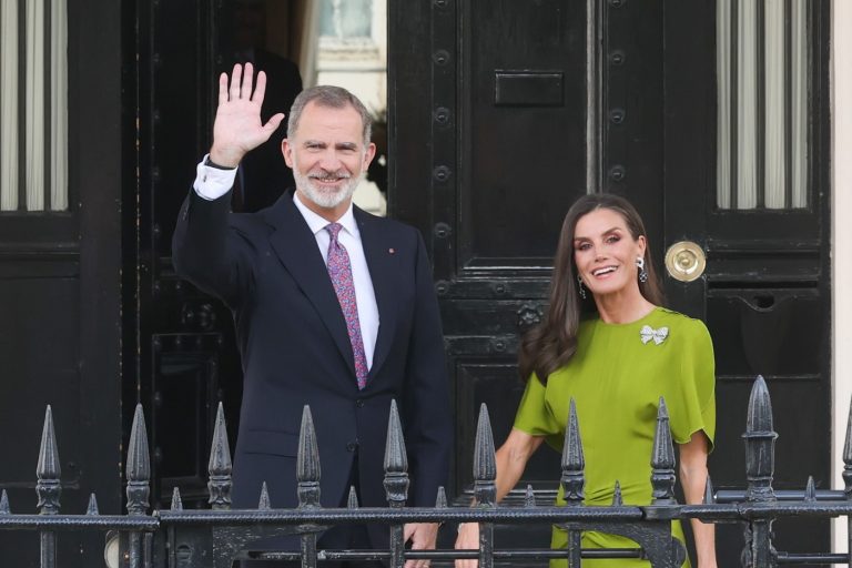 ​Sus Majestades los Reyes asisten a los actos con motivo de la Coronación de Su Majestad el Rey Carlos III del Reino Unido de  Gran Bretaña e Irlanda del Norte